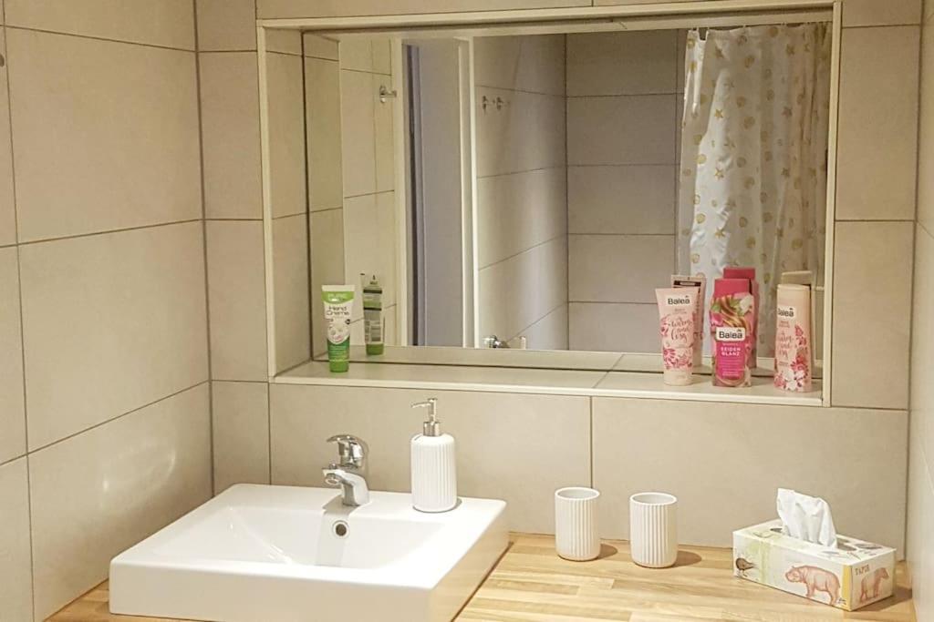 Ferienwohnung Zwischen Weinheim Und Hemsbach Buitenkant foto